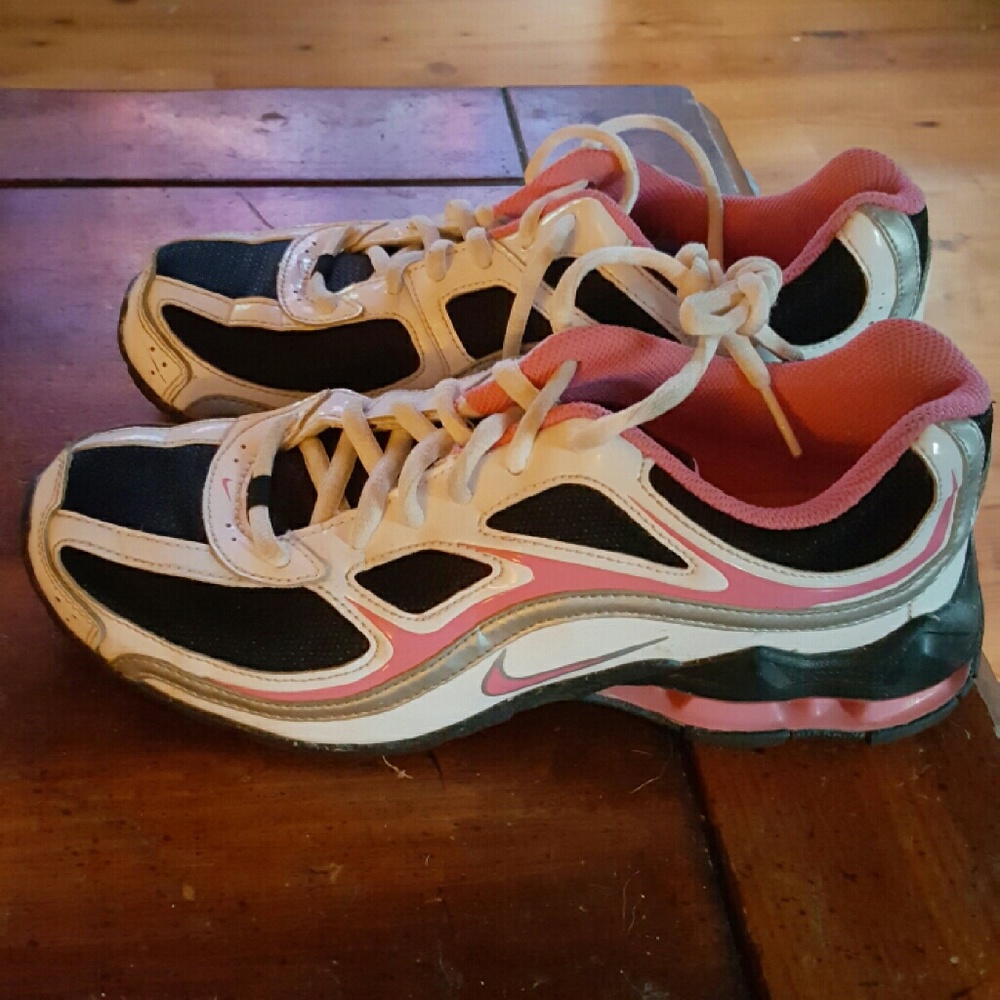 Nike relax shoes 5.5